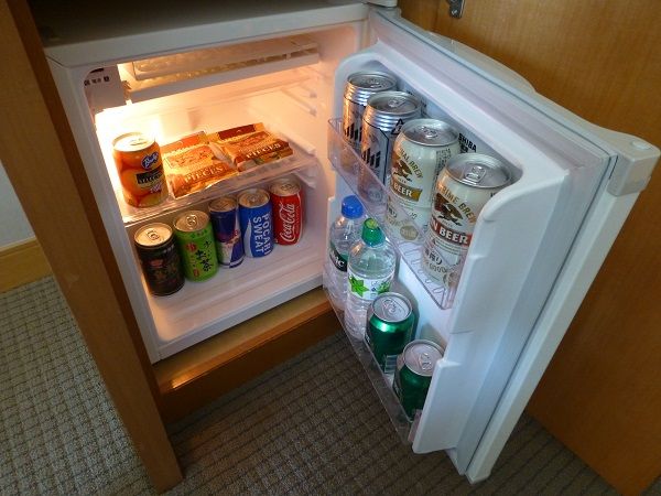 72 冷蔵庫