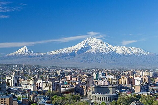 0mt.ararat and yerevan