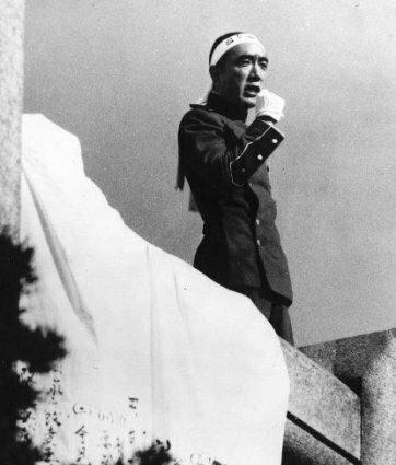 0Mishima_Yukio_1970