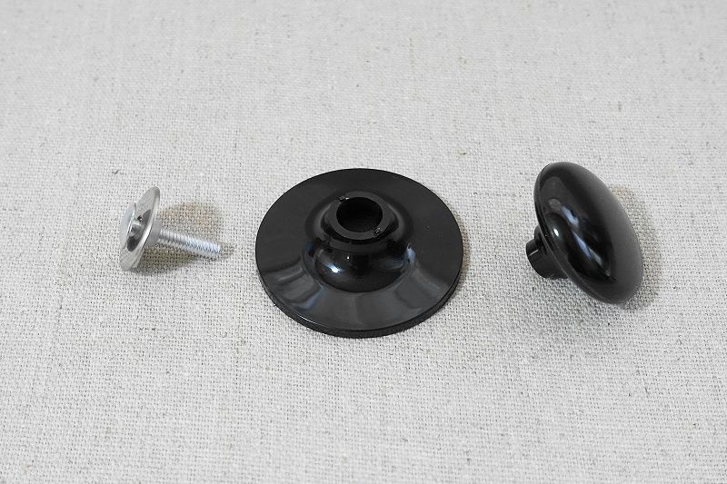 鍋蓋の取っ手が壊れて交換 簡単で道具もいらないよ リビングでdiy