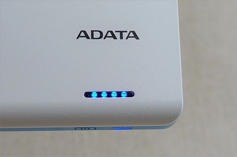 レビュー】ADATA PT100 パワーバンク 10000mAh モバイルバッテリーは