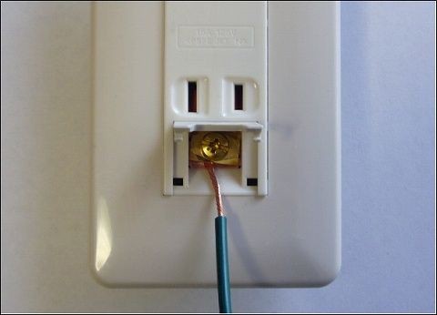 アースとは何 感電事故防止に必要なもの リビングでdiy