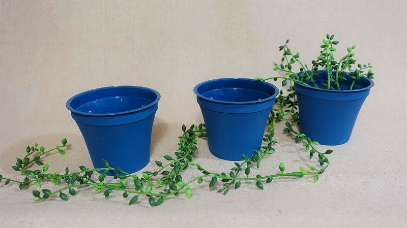 プリンカップで鉢作り マルチプライマーとミルクペイント リビングでdiy プリンカップで鉢作り マルチプライマーとミルクペイント リビングでdiy