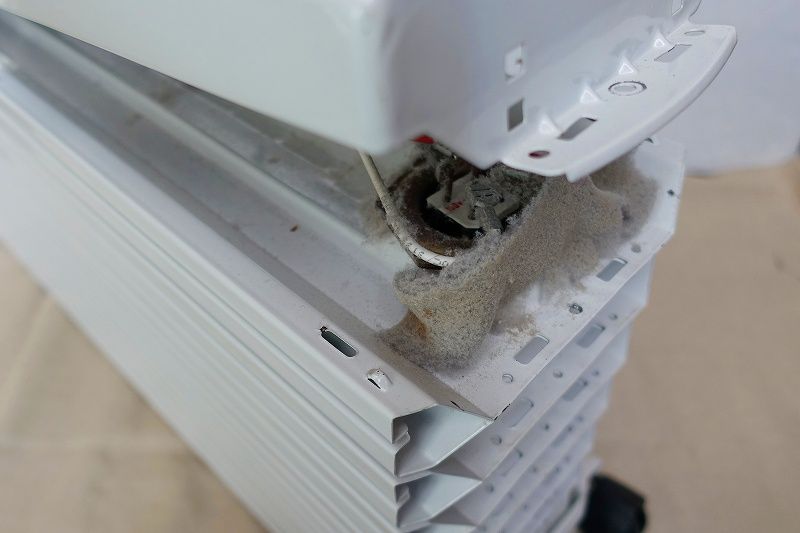 デロンギオイルヒーター タイマーを修理する 1 : リビングでDIY デロンギオイルヒーター タイマーを修理する 1 : リビングでDIY