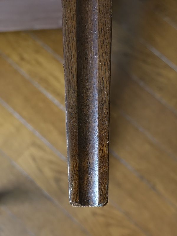 リビングの床を保護する 椅子の脚にかわいい靴下 脚カバーが脱げたりズレ落ちないようにする方法 リビングでdiy