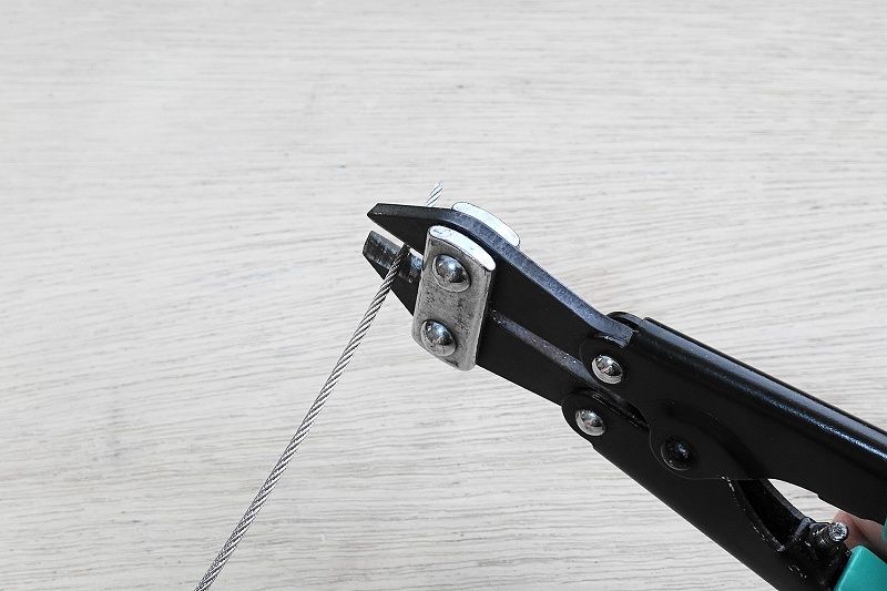 ワイヤーカッター ワイヤーがほつれないものはこれ リビングでdiy