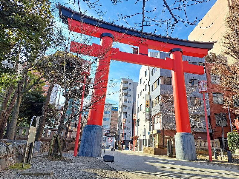 富岡八幡宮に眠る戦災遺跡の鳥居 : 努力の上に花は咲くⅡ