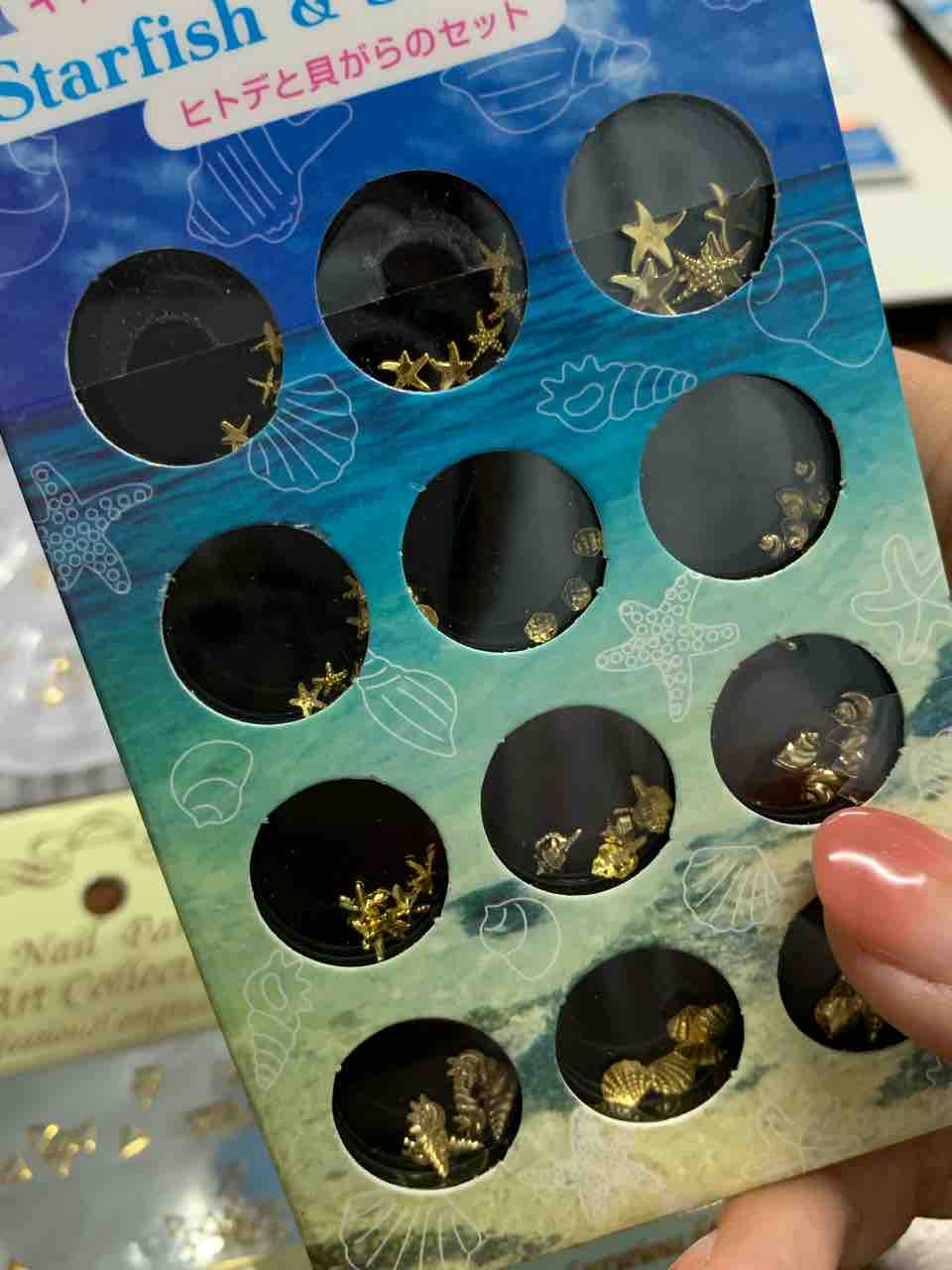 セルフネイル 追加で購入したネイル用品 気がついたらラオスにいた