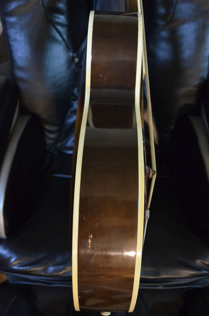 【緊急値下げ！】MONTANO ピックギター ビンテージ アコースティックギター 緊急値下げ！】MONTANO ピックギター ビンテージ