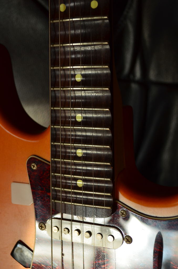 Squier Deluxe Series Stratocaster® : ギターについて真面目に考えるBrog