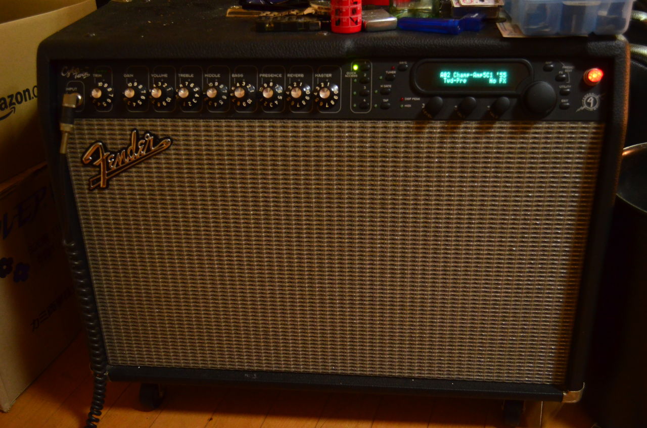 Fender USA Cyber-Twin : ギターについて真面目に考えるBrog