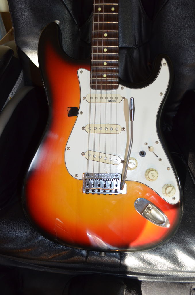 FERNANDES FSTカスタム？ : ギターについて真面目に考えるBrog