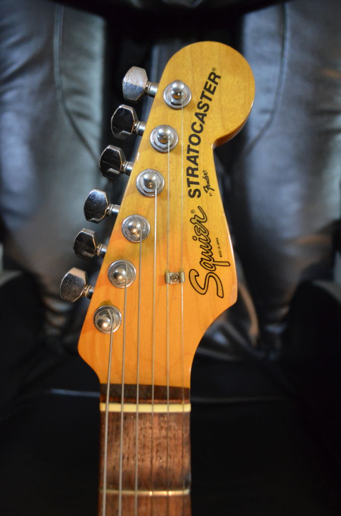 Squier SST30？ : ギターについて真面目に考えるBrog