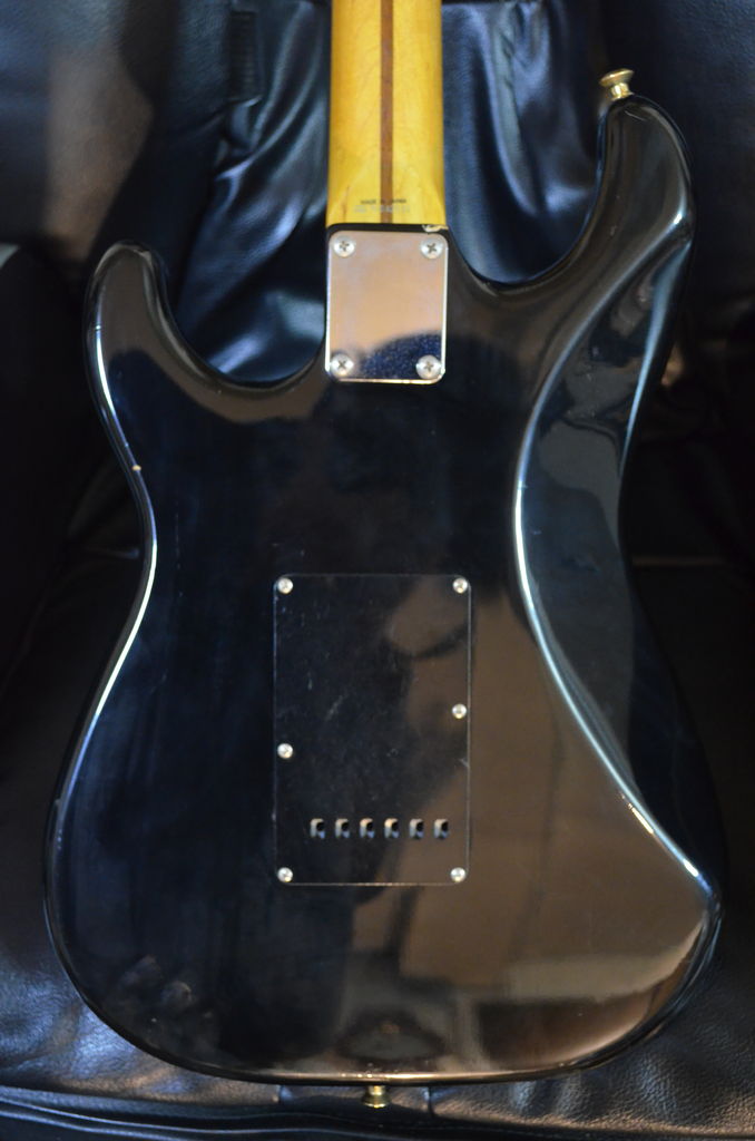 FENDER JAPAN ST57M : ギターについて真面目に考えるBrog