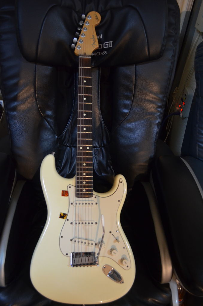 フェンダー　fender　ストラトキャスター　USA　アメスタ Fender USA American Standard Stratocaster 3-Color Sunburst