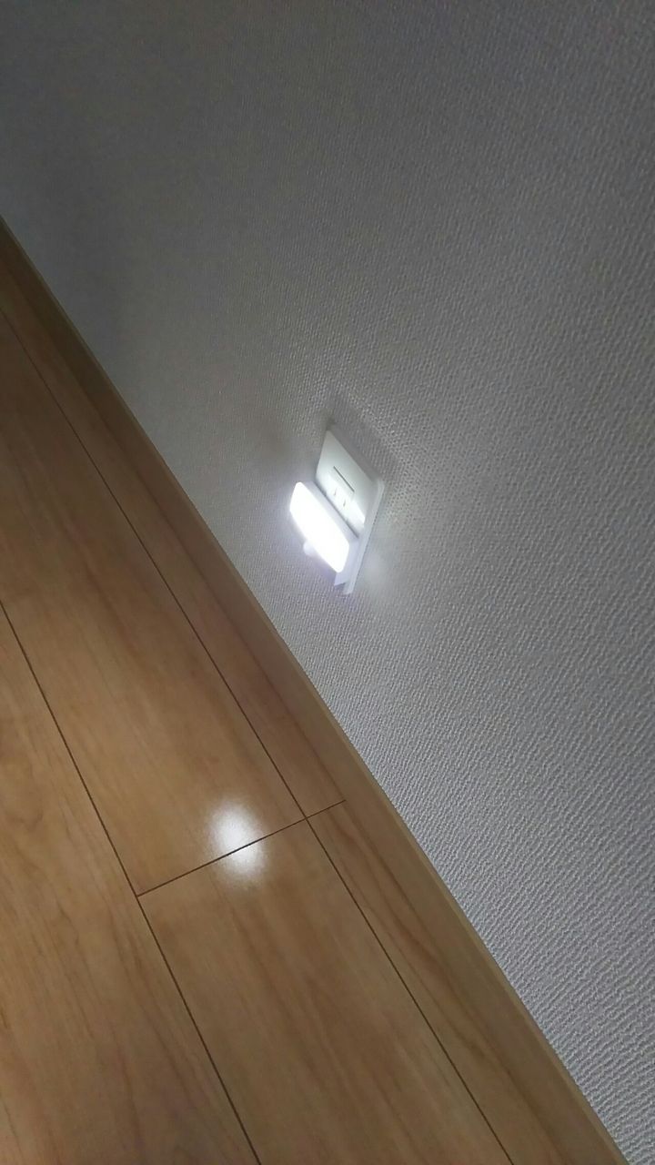 暗い廊下は人感センサーライト Sukezouのblog