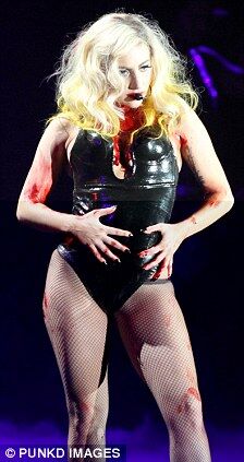 article-0-0B08D113000005DC-109_224x423