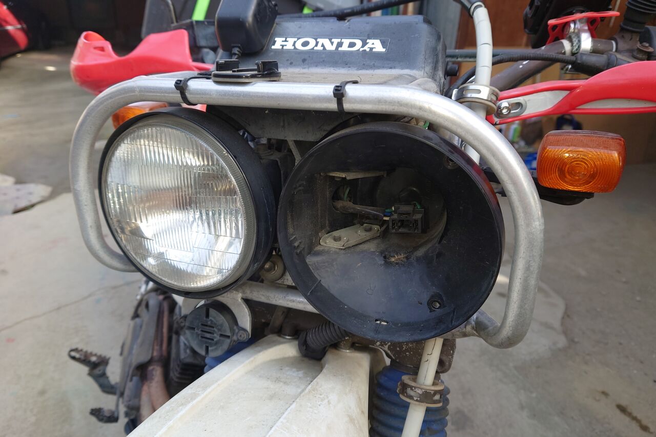 XLR250R BAJAのライトをLED化した : 犬小屋暮らし