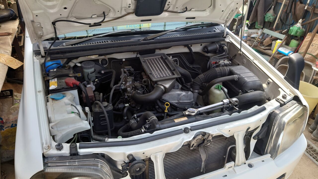 ジムニーjb23の３型純正タービン　10万キロ車体から取り外し。 ジムニーjb23の3型純正タービン 10万キロ車体から取り外し。