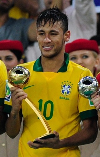 Neymargoldenball-550x863