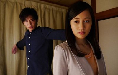 元AKB48の女優、前田敦子「何度もUFO見た」