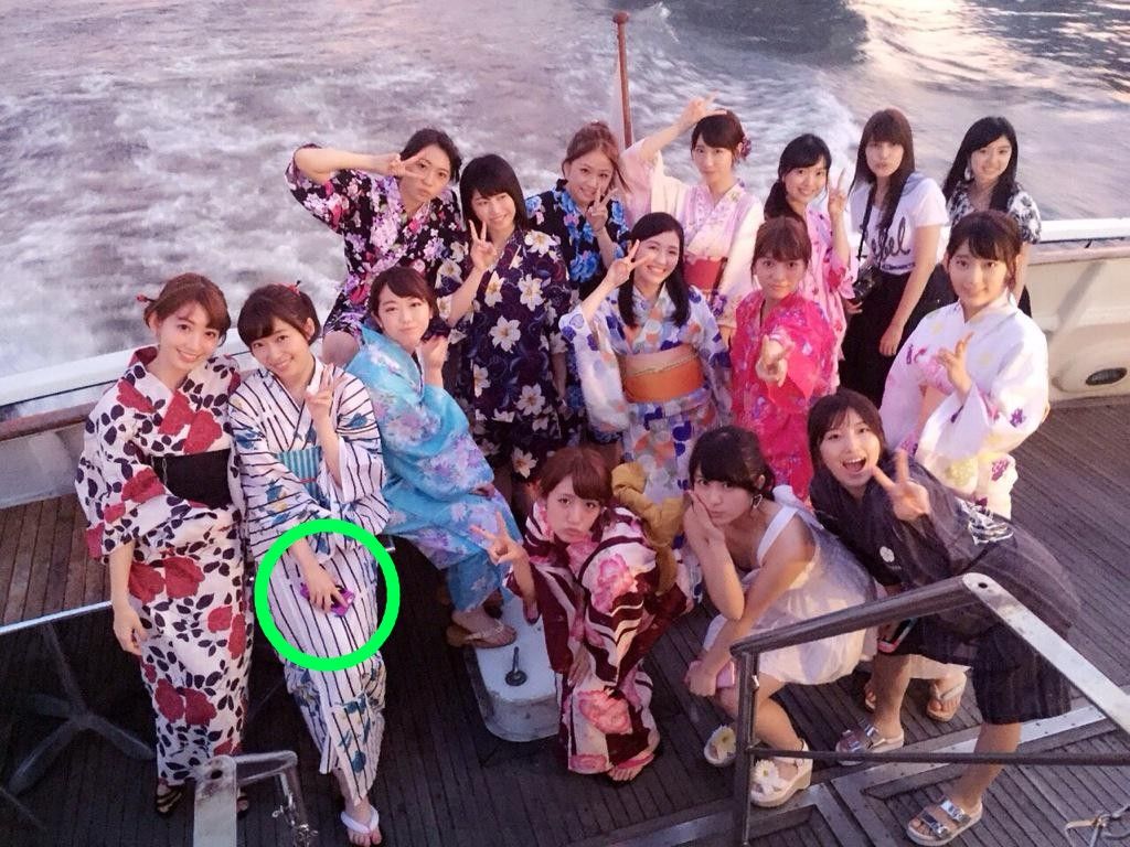 指原莉乃とキスマイ千賀健永が熱愛かと話題 2度目のお揃いスマホケース 腕時計写り込み Gラボ Akb48 指原莉乃とキスマイ千賀健永が熱愛かと話題 2度目のお揃いスマホケース 腕時計写り込み Gラボ Akb48