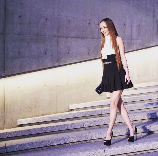 安室奈美恵さん着用⭐︎シャネル⭐︎CHANEL⭐︎カットソー　34 安室奈美恵 フォトTシャツ 黒 Lサイズ WWD表紙 - メルカリ