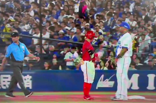 x-downloader.com_AqAsFB.mp4_000000516