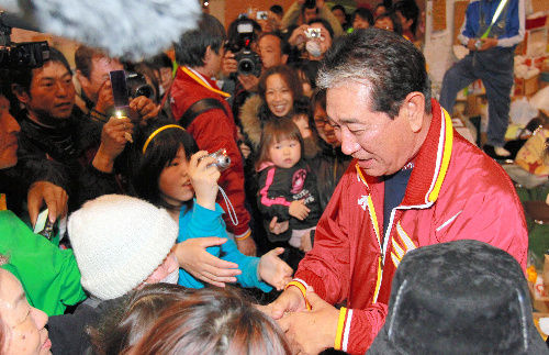 TKY201104070452