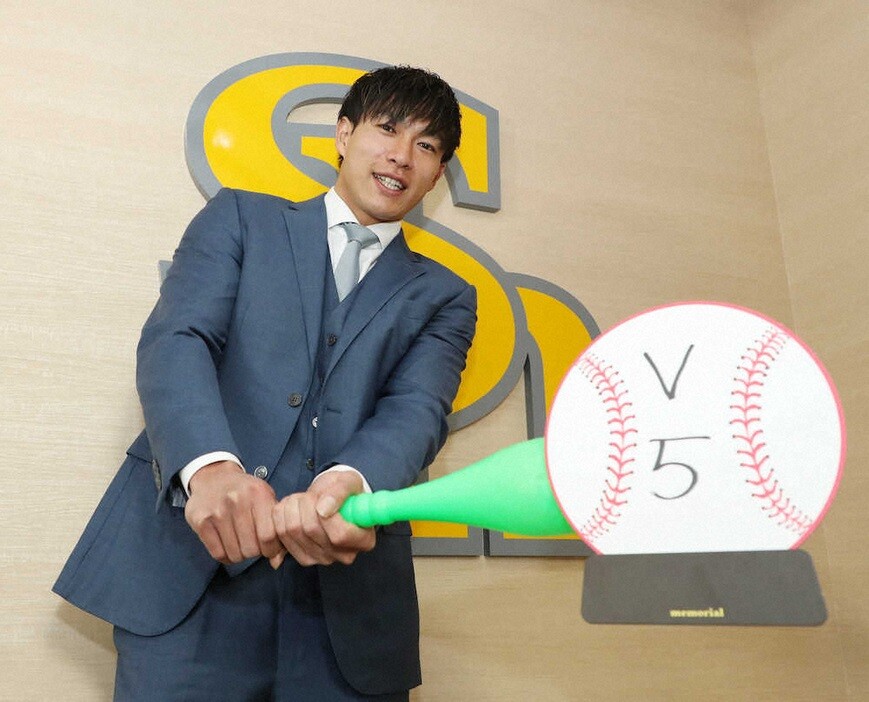 柳田、6億1000万円＋出来高でサイン　松井秀喜氏に並ぶ日本人野手最高年俸