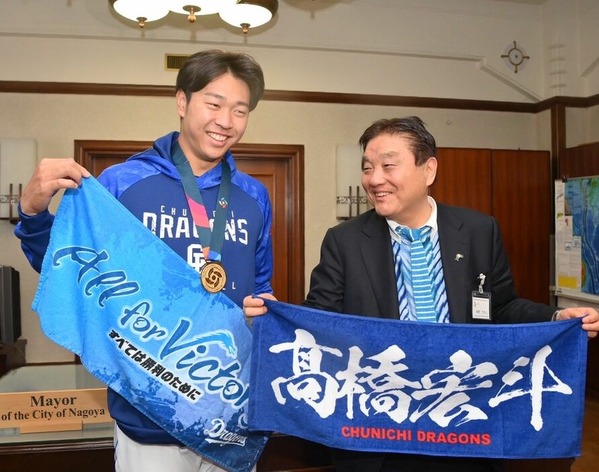 河村たかし市長「俺にメダルは近づけん方がええで」　高橋宏斗が名古屋市役所を表敬訪問