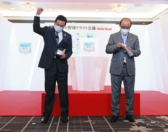 a41e432f26347cdb1aa36fc3c8aa7270_1