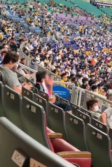 中日 阪神 マスクを外して 浦和レッズ と連呼の観客が 退場 に なんj まとめては いかんのか 中日 阪神 マスクを外して 浦和レッズ と連呼の観客が 退場 に なんj まとめては いかんのか