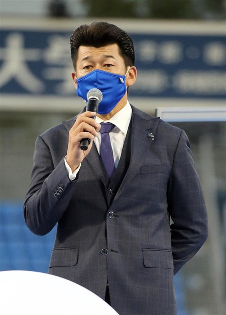 den20120616420003-p1