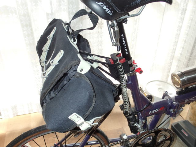 キャラダイスのバッグ バーレイを取り付ける ロードバイク万年初心者の記録