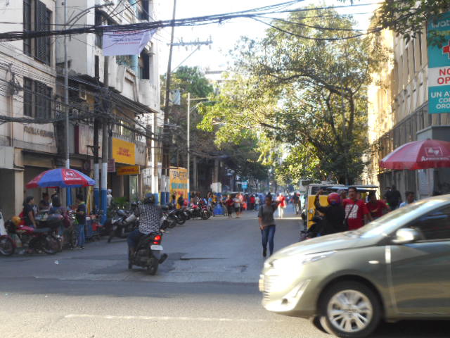 思い出のエルミタのホテル 再建されゆくものと消えゆくもの ラテンに包まれて
