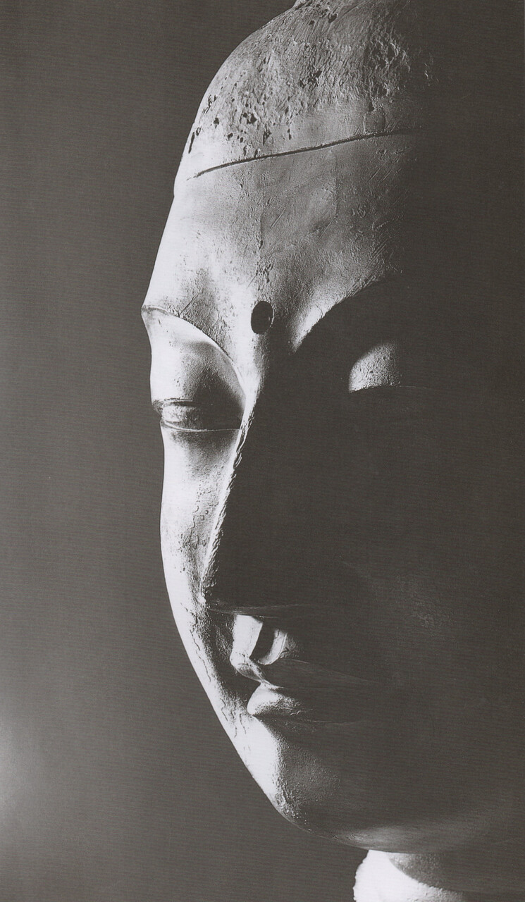 白鳳時代の仏像 : 江戸川の畔（ほとり）