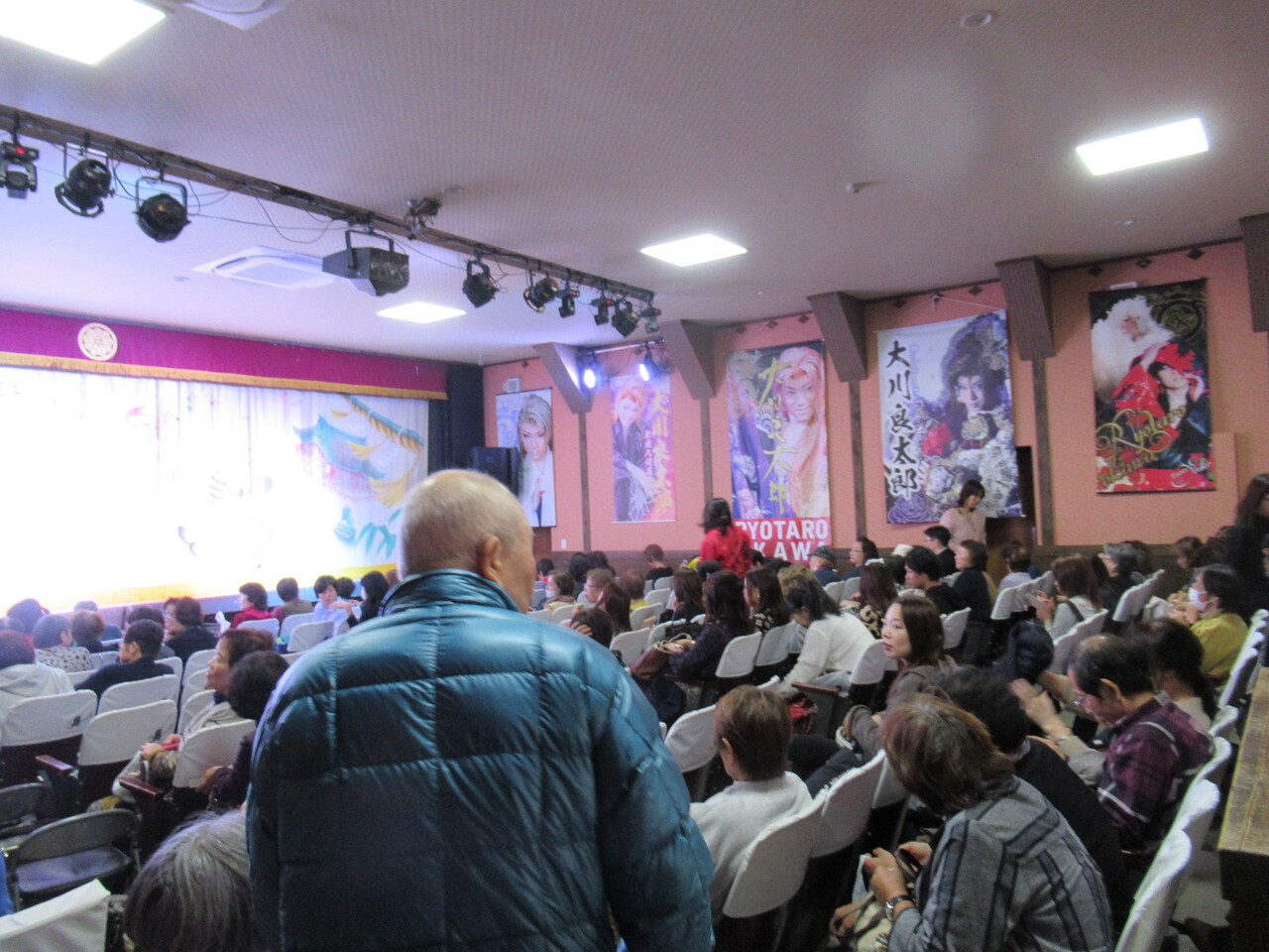 大衆演劇を観る 江戸川の畔 ほとり