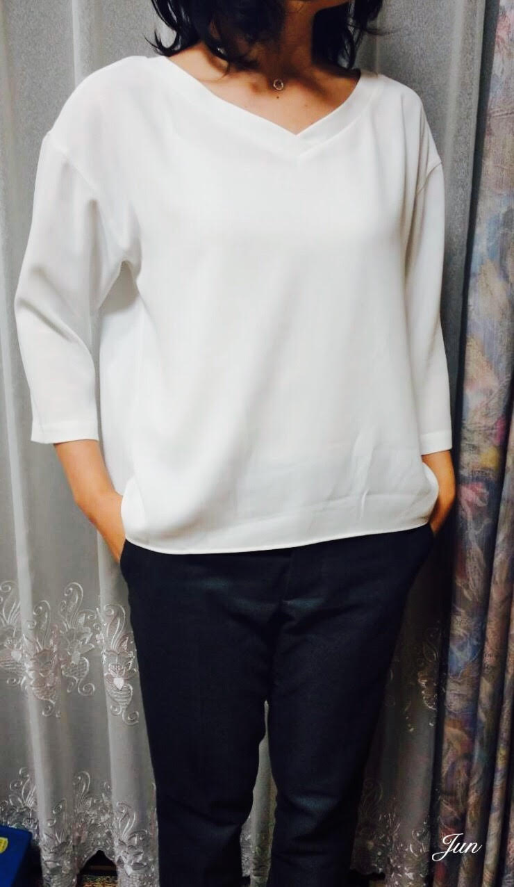 ユニクロ 何にでも合うドレープブラウス と綺麗かわいいサーキュラースカート Live What You Love ユニクロ 何にでも合うドレープブラウス と綺麗かわいいサーキュラースカート Live What You Love