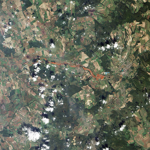 600px-Toxic_Sludge_in_Hungary_2010