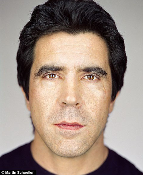 article-0-1A131895000005DC-199_470x574