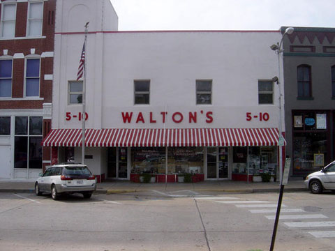 rare-photos-first-wal-mart-store
