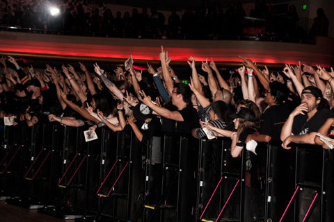 JH-Slayer-Fans-Salute