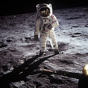 280px-Aldrin_Apollo_11