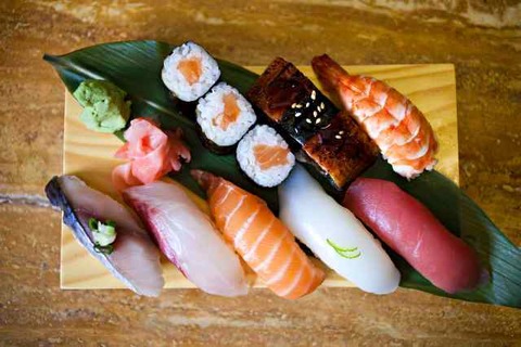 Sushi-Platter-of-Standing-Sushi-Bar