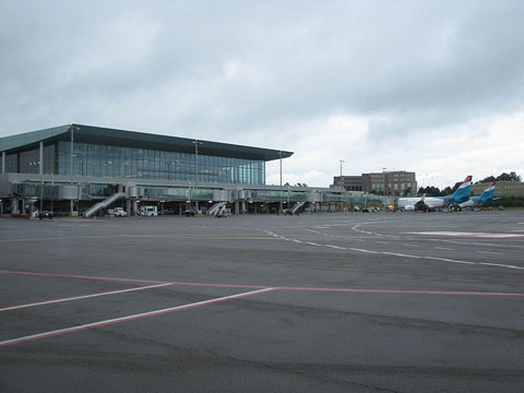 800px-Findel_Airport_Luxembourg