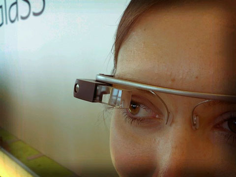 800px-Google_Glass_detail