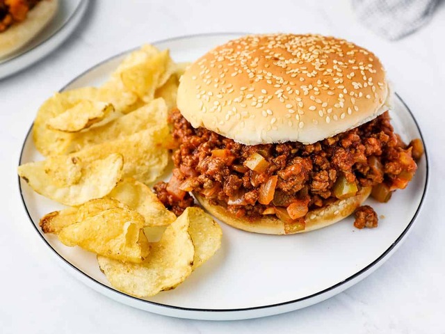 Classic-Sloppy-Joes-plate