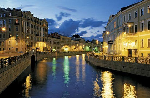 Enjoying-the-Wonders-of-the-White-Nights-in-St-Petersburg