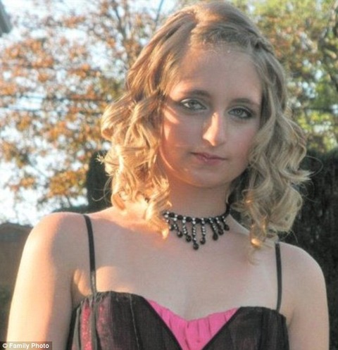 article-2234484-16158259000005DC-571_634x656